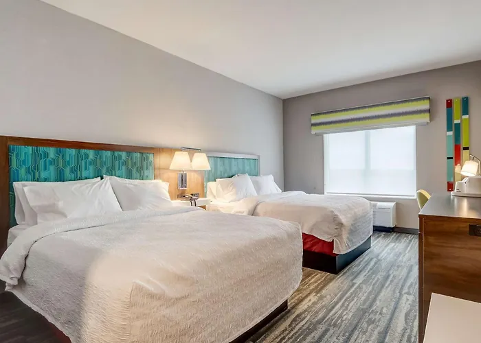 Hampton Inn & Suites Cincinnati Midtown Rookwood