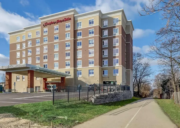 Hampton Inn & Suites Cincinnati Midtown Rookwood