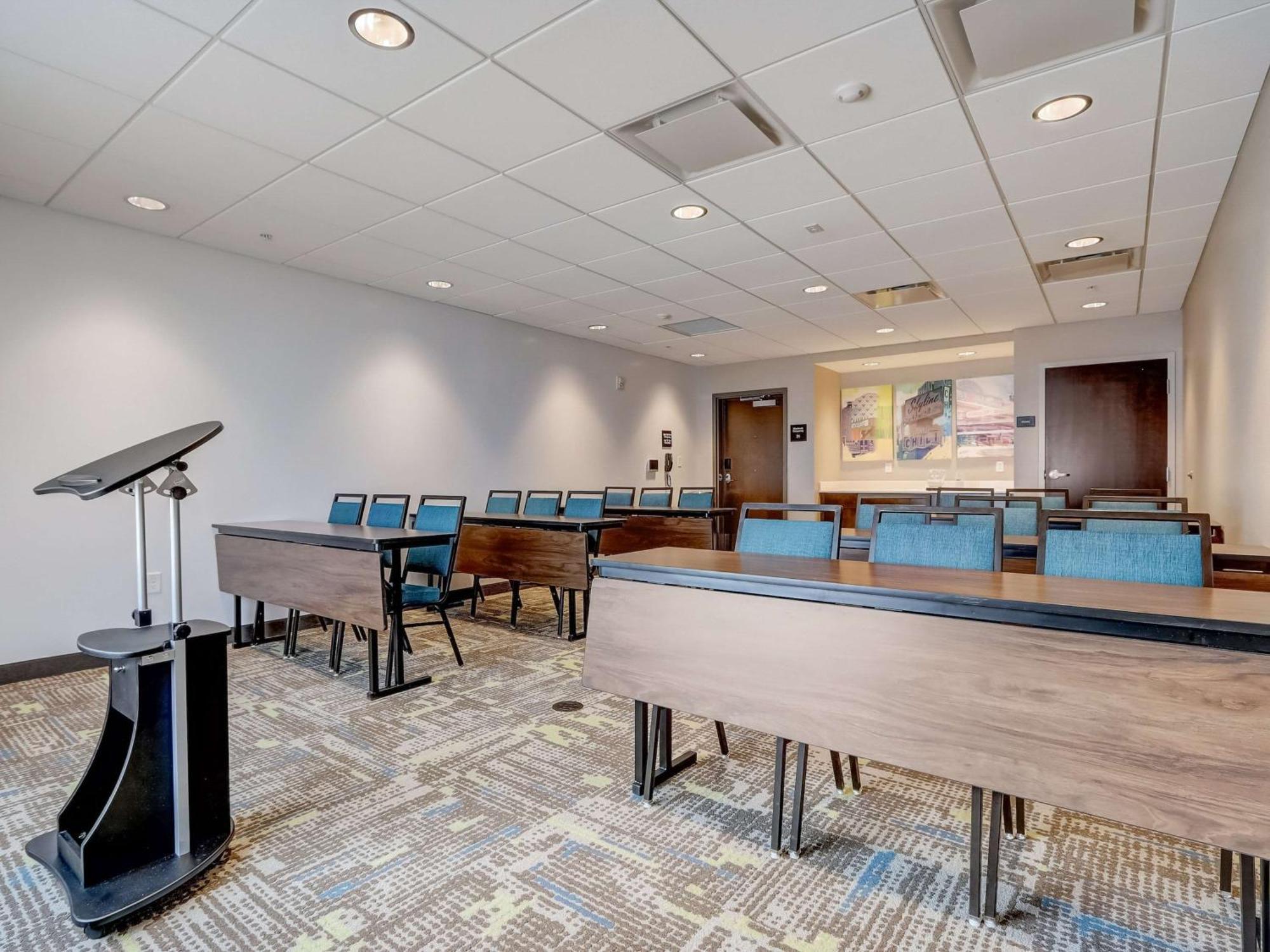 Hotel Hampton & Midtown Rookwood 3*