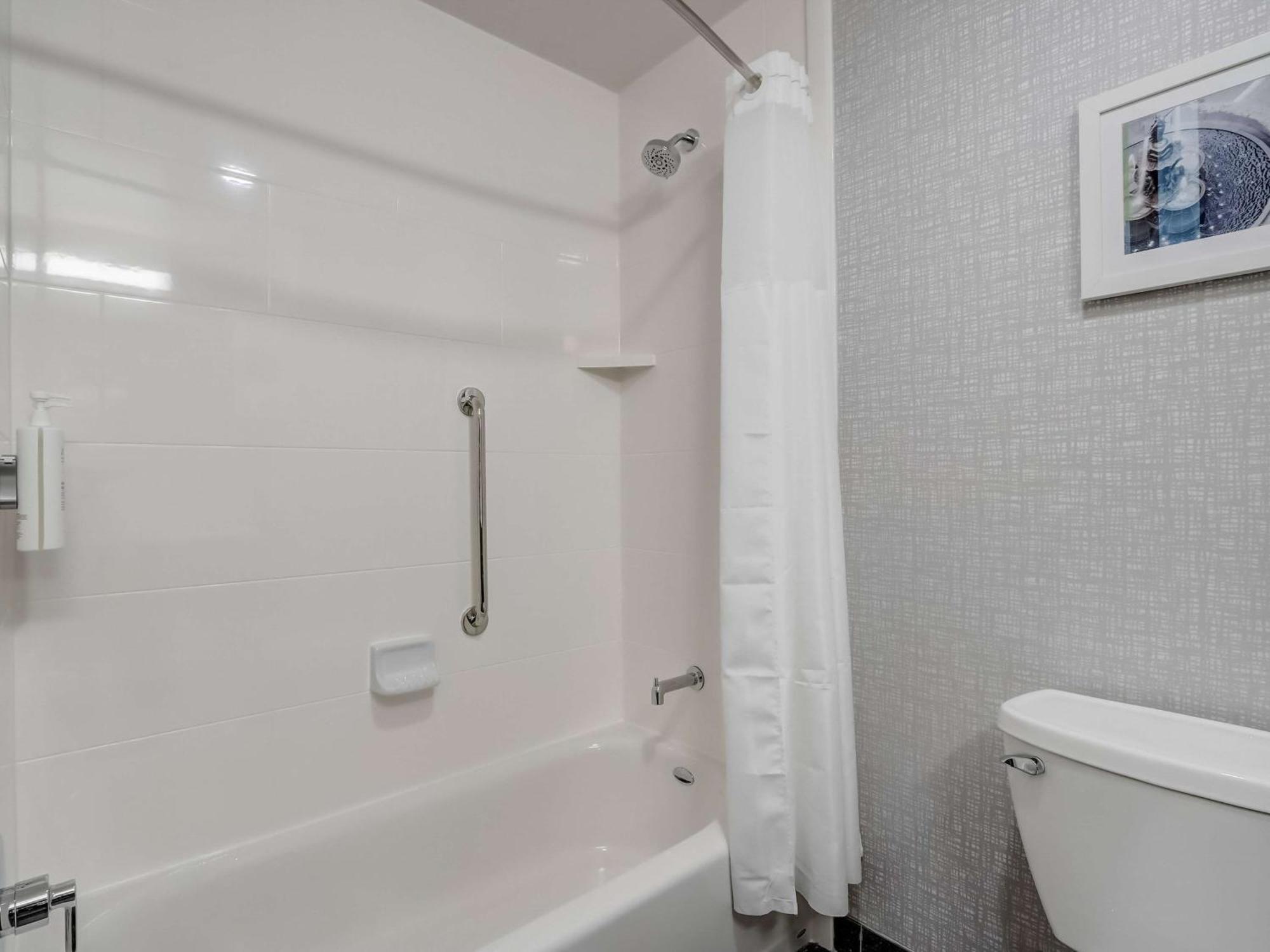 Hampton & Midtown Rookwood 3*