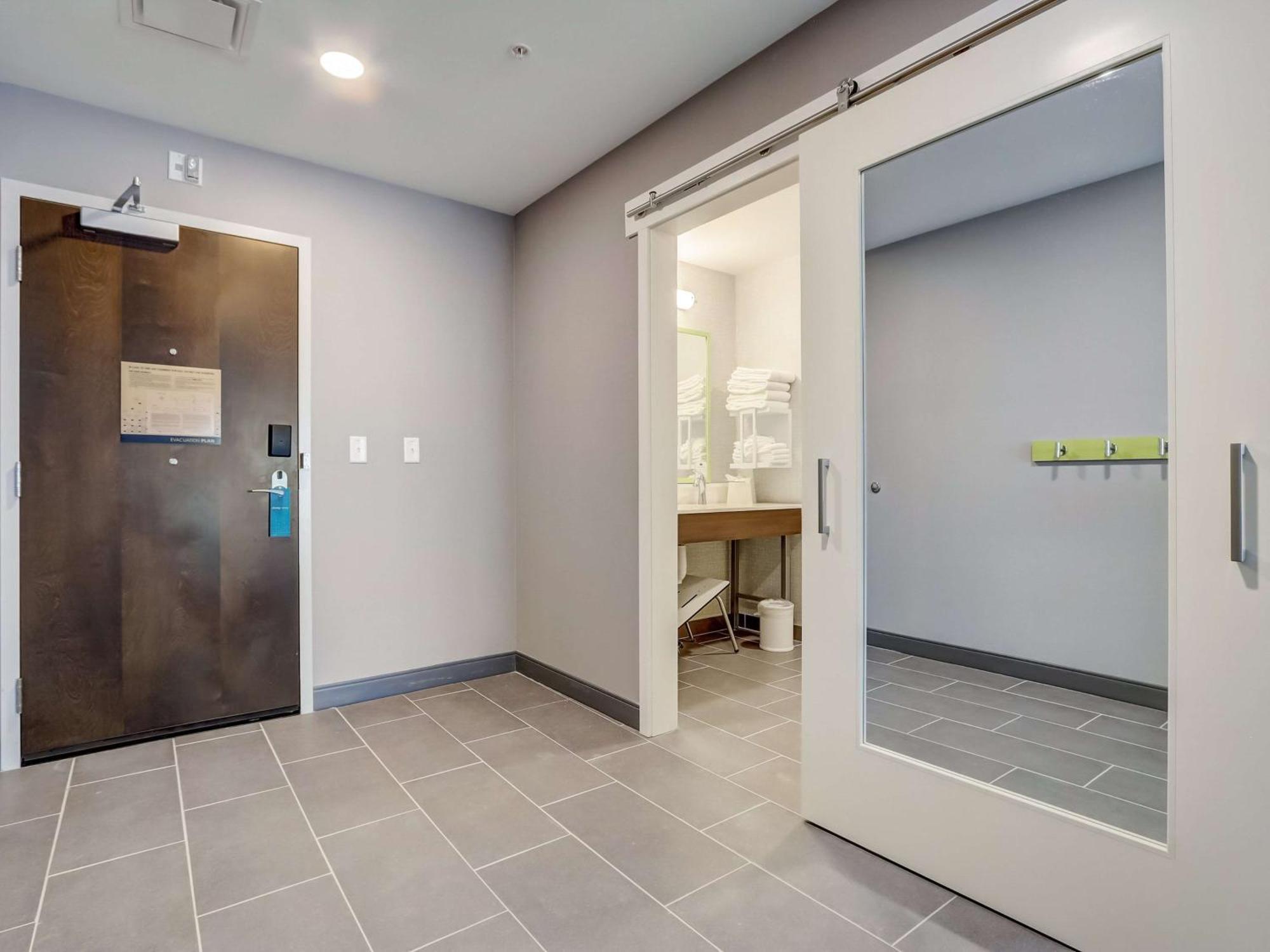 Hampton & Midtown Rookwood Hotel 3*