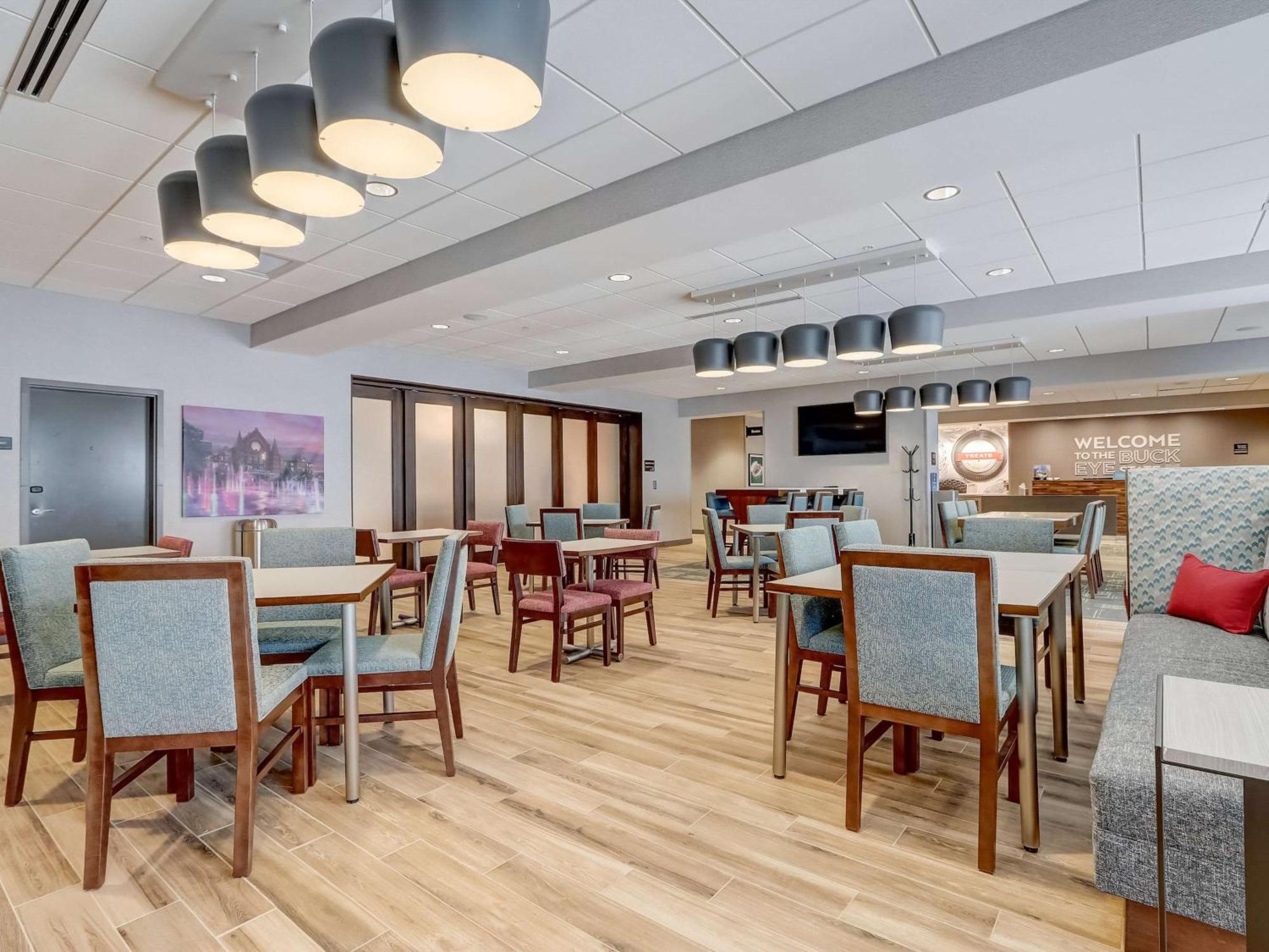 Hampton & Midtown Rookwood Hotel