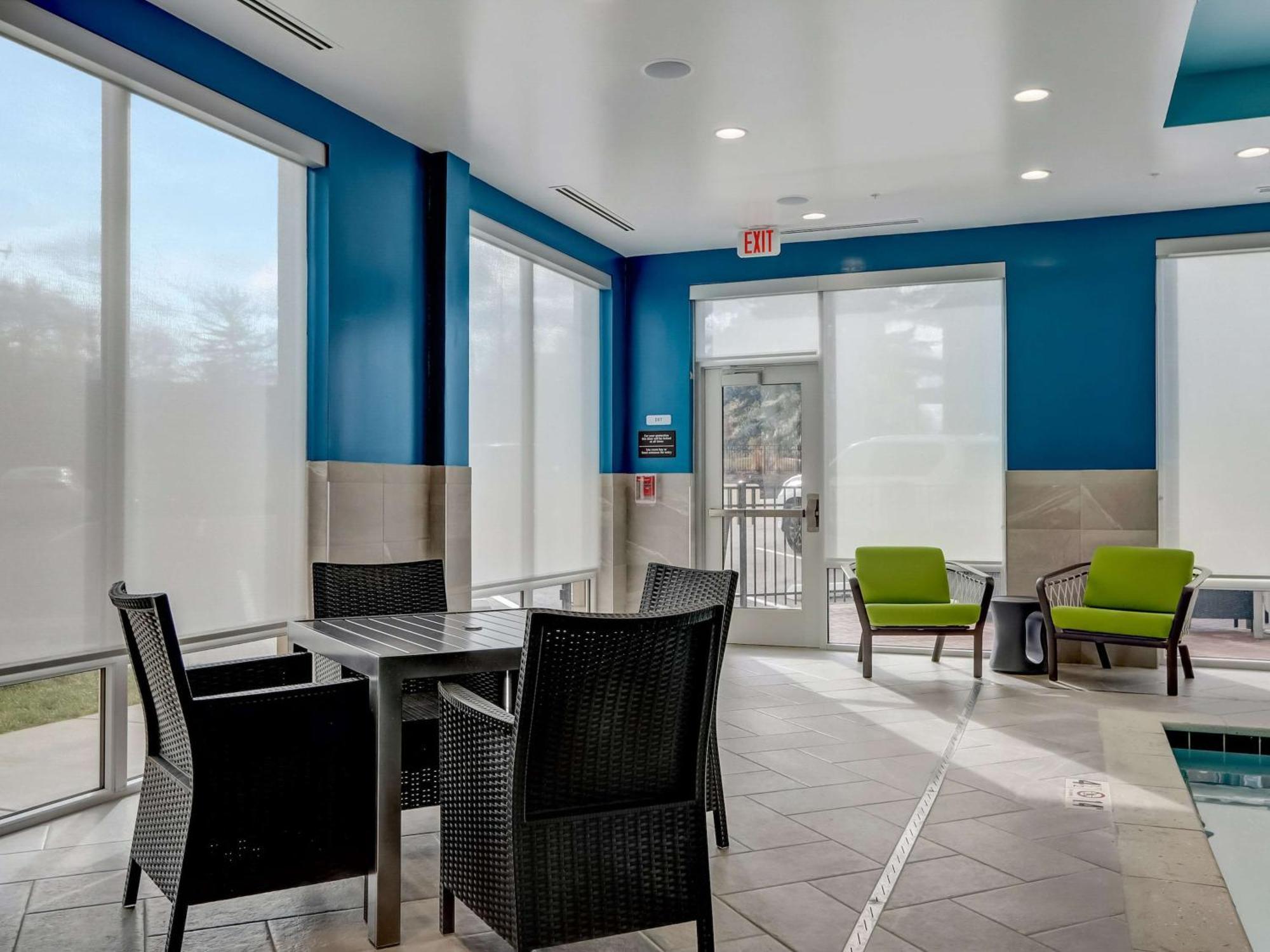 Hampton & Midtown Rookwood Hotel 3*