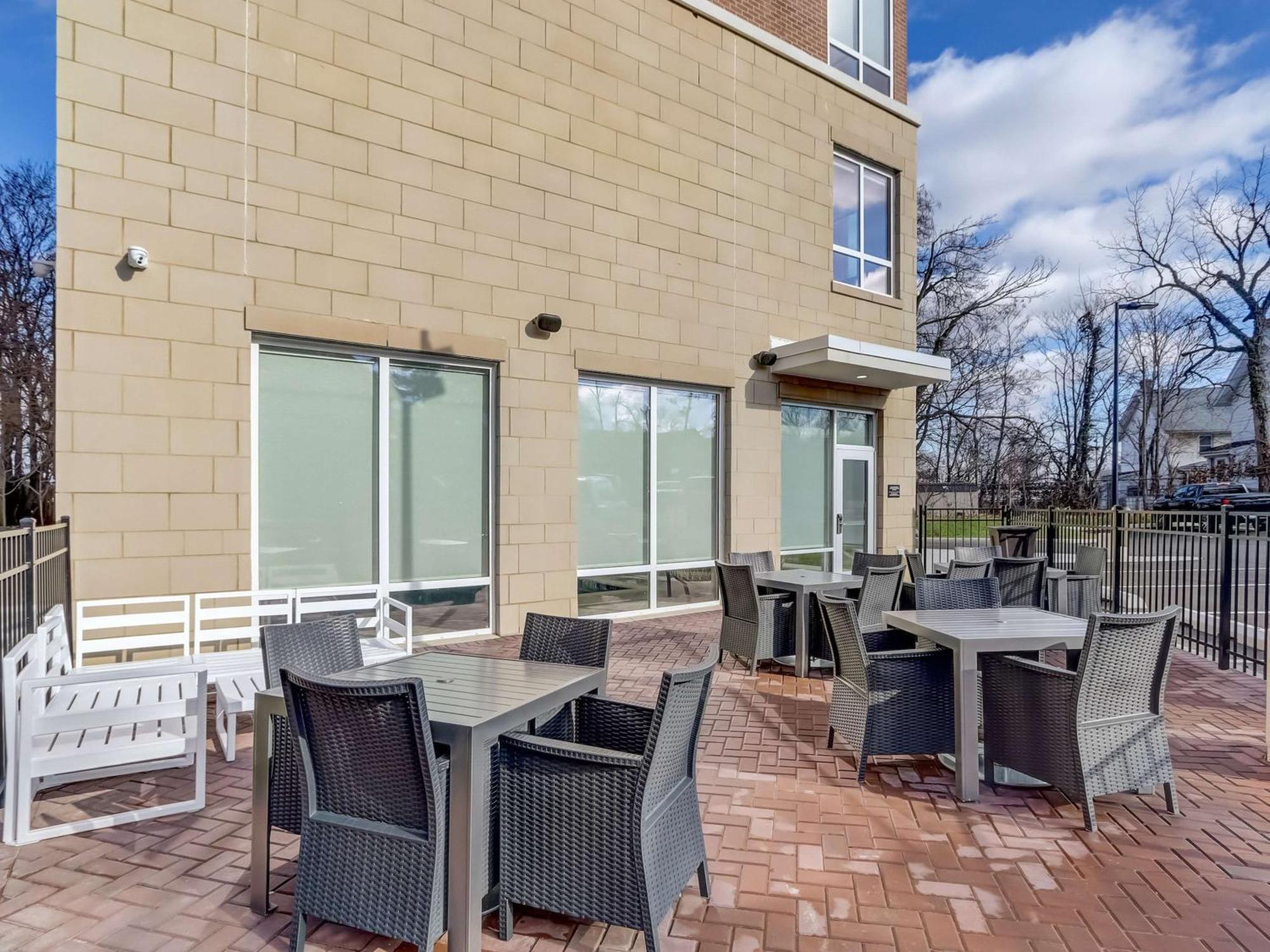 Hotel Hampton & Midtown Rookwood 3*